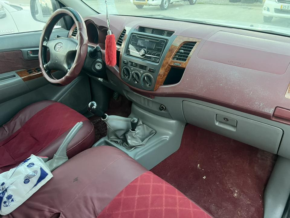 للبيع تيوتاهيلوكس موديل2007سعودي فورويل 4x4رةقمةسليمانية جديدة بسمي بشرط تحويل مابي صبغ كفالة عام سعرة 160مكان كلار ***********
