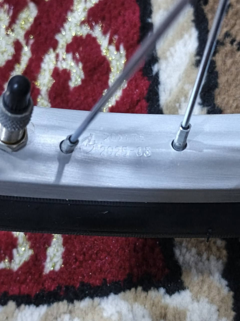 سلام وعليكم شباب بايسكل سياحي حجم ٢٠باله مختم سعر١٣٠وبي مجال
***********
