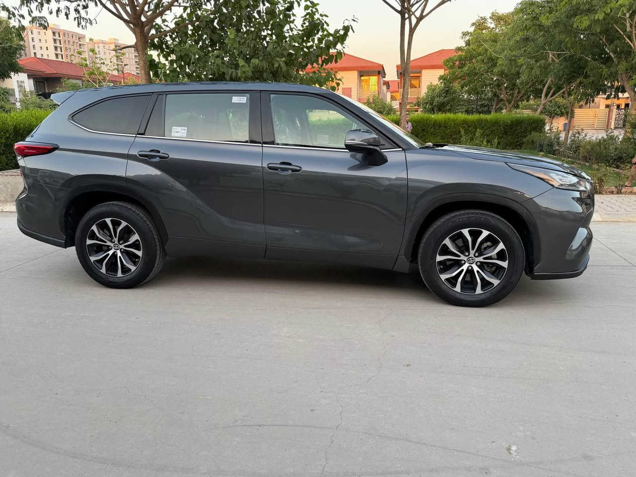 للبيع تويوتا هايلاندر  موديل 2020
السعر 238$
مواصفات LE محسن 
بصمه 
كشن جلد 
شاشه جبيره 
هاندبريك بصمه 
اوتو ستوب 
رادار امامي 
رادار جانبي 
تبريد مركزي 3 مقاعد 
وبعد بيها اهواي مواصفات 

ملاحظة/ ضرر السياره بونيد فقط 
وبيها مكانين pdr

مكاني كركوك 
***********

للبيع تويوتا هايلاندر  موديل 2020
السعر 238$
مواصفات LE محسن 
بصمه 
كشن جلد 
شاشه جبيره 
هاندبريك بصمه 
اوتو ستوب 
رادار امامي 
رادار جانبي 
تبريد مركزي 3 مقاعد 
وبعد بيها اهواي مواصفات 

ملاحظة/ ضرر السياره بونيد فقط 
وبيها مكانين pdr

مكاني كركوك 
*********** كركوك, العراق
