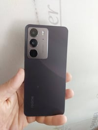 مبدل شاشه وبي هاي طمغه سوده بس ابد مامثر علي سعره ٢٠٠ الف ٠٧٧١٣٥٥٢٤٨٦