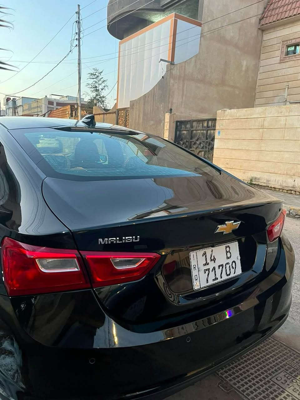 السلام عليكم ماليبو موديل 24 كفاله عامه بس بنيد وراجع بارد سياره جاهزه كير محرك حداديه تخم تاير تايرك للربيل رقم بصره حره تحويل ثاني يوم سياره جاهزه على حبايه ربع ماذب عليه ماشيه 90 موصفات LT معروفه حادثه كدام عينك حته البدنه نفسه ما مبدلينه بس بارد. ولباقي كفاله عامه من جكه الابره *********** عنوان الجنينه لشراي ياخبرني ويدلل Singapore
