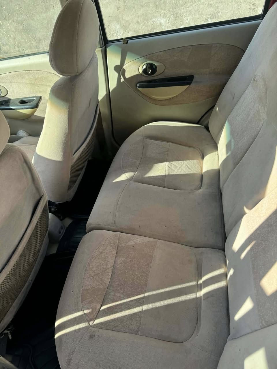 السلام عليكم
كيو كيو 12 
سياره نضيفه داخله كلش نضيف 
سعر 25 مع المجال 
مكان بابل 
***********
