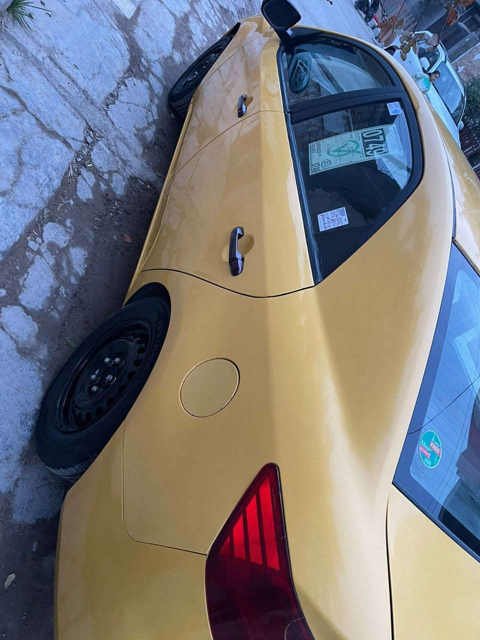 السلام عليكم سياره فورتي موديل 2010 وارد أمريكي ضرر خشم جاملغ امامي والباقي ليبل واحد حتى تكم  شواصي والغود مكفولات مكينه 2000 حاويه شاده  دوشمه كشنات صدر امامي خلفي جديد تخم تاير باتري جديد تبريد ثلج مصفره هيئة وغرامات رقم ديالى دولي سنويه وهزه جديده سعر 87 اتصال *********** مكاني ديالى بعقوبة
