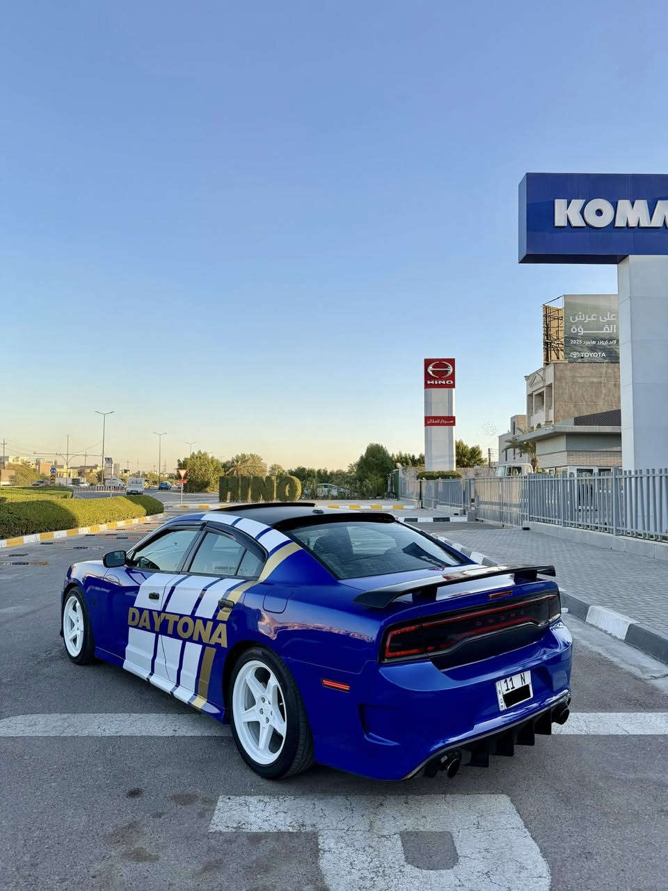 جارجر نسخه الديتونا 1865
موديل 2013 
محرك 5700 مامفتوح كفاله 
وارد امريكي حادث جاملغ خلفي وبل العراق جاملغ امامي 
بدون ايرباك بدون لغد وشاصي كفاله 
صور حادث تفضل خاص ودزهن الك 
سياره مصروف عليه ومتعوب 
فول موصفات 
فتحه بصمه شاشا جبيره 
كشن حضن خياط بلون ازرك ومختم ديتونا 
احزمه الامان بلون الازرق 
كشن كهرباء 
محدث كامل اس ارتي 
عليه ويل دايموند وتخم تاير 
كفرات فجوج
صدر امامي خلفي جديد 
برمجه وطلقات 
اكسل قفل srtلمشيف 
دركه srt
كزوز رعب 
مكان السياره بغداد السيديه 
***********
