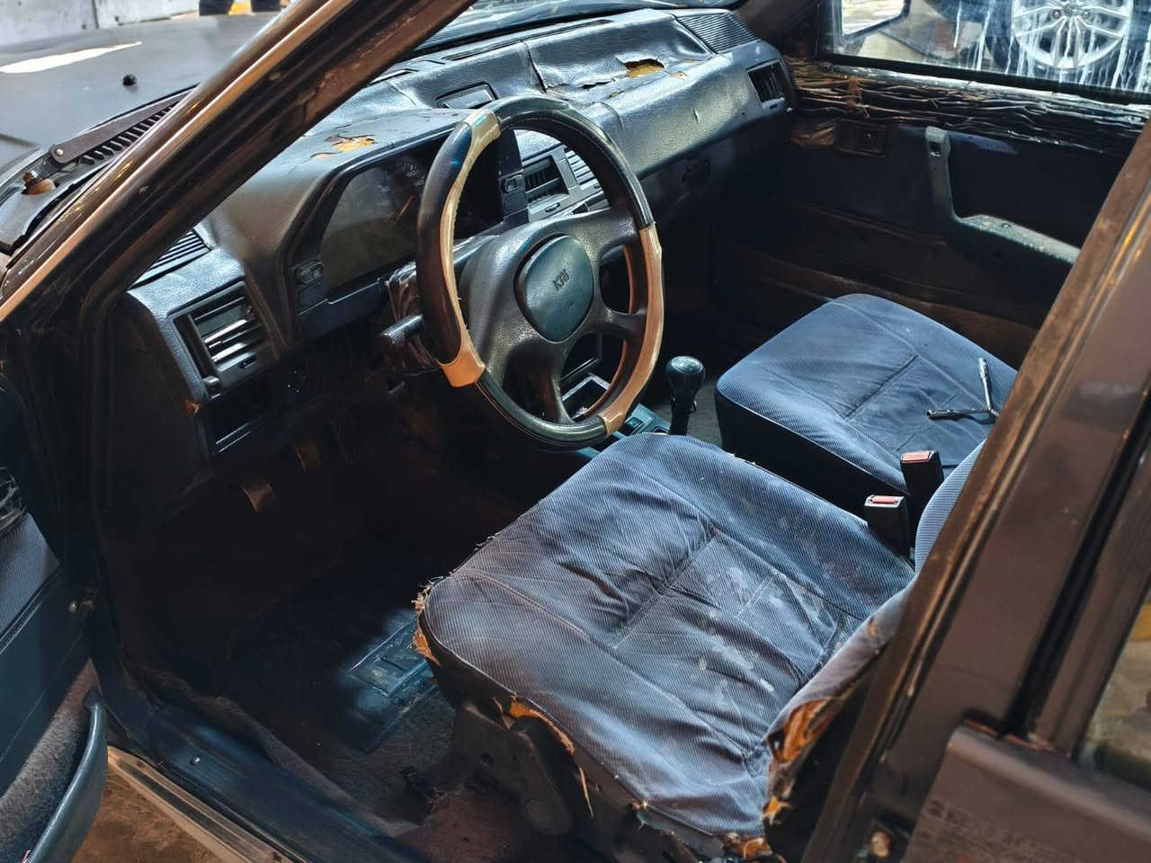 سلام عليكم شلونك شباب
سياره كيه كبتل البيع وترهم بمراوس
موطور حسب القناعه السياره بيه خيط بخار 
شحنه ضعيف يعني رقم اسود بيه اوراق كامله 
***********ادمن 🌹
