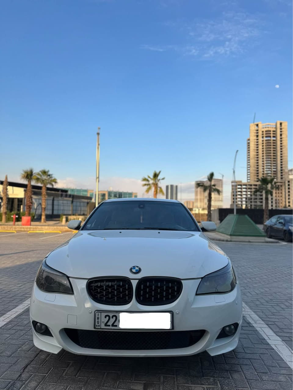 BMW E60 2008
مۆدیل ٢٠٠٨ ٥٣٠ نۆزل کورت بێ سبوغ پێش و پشتی کامل کرایتە ئێم ویلی ئێمە فول مواسەفاتە ناو زەردە سلایتە گێر مەکینە ئەکسل تەبرید بەشەرت لەسەر دەقی شەریکەی مایتەوە هەموو شتی نوێیە هەمووی لەسەر دەقی بیلادیە 
سعر ١٣٧ وەرەقە و مەجالەکی برایانە
شوێن هەولێر 
ژمارە مۆبایل *********** أربيل, العراق
