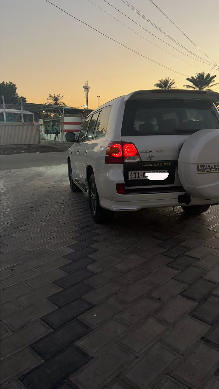 بسم الله يا الله 
لاندكروز موديل 2008   موصفات VXR للبيع 
السياره فول مواصفات السياره نظيفه جدا داخل وخارج  
السياره مرتبه شوفت عينكم تجي 
بمواصفات بصمه دخول   بصمه تشغيل  
شاشه كامره والسياره تجي دبل اسبير  
ومحرك V8 4600
اثمانيه اسلندر 
الكير اوتو (اوتماتيك)
السياره حلوه ومرتبه 
  صبغ جزء بسيط يعني ربع قطعه صبغ فقط لا غير هزه جديده ومرقم بغداد  الرقم الإنكليزي الجديد تحويل مباشر باسم المشتري حبايب 
//مكان السياره بغداد حي الجامعه ❤️
ومعروضه للبيع او للمراوس 
وهذا رقمي للتواصل حبايب 
راسلني واتساب او خاص تدلل اثنينهم موجود 
***********
وهاي قناه التلي بيه اهواي سيارات معروضه حبايب تحياتي الكم

https://t.me/ali1hhm
