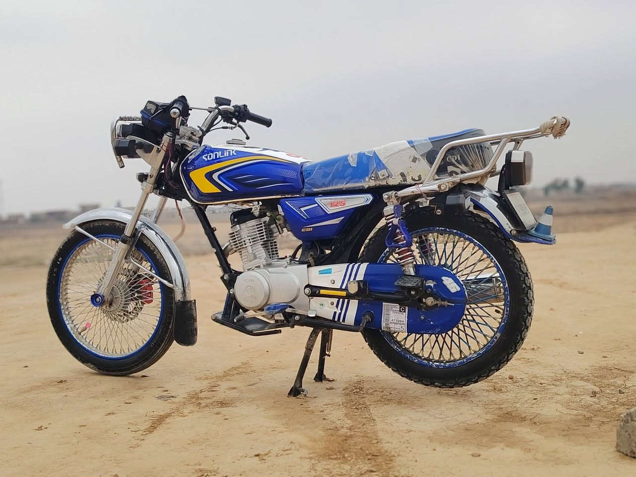 السلام عليكم
موطور سولنك موديل 25 فول مواصفات 

السعر 650 وبي مجال

المكان الشرقاط الساحل الايسر 

هـ***********
