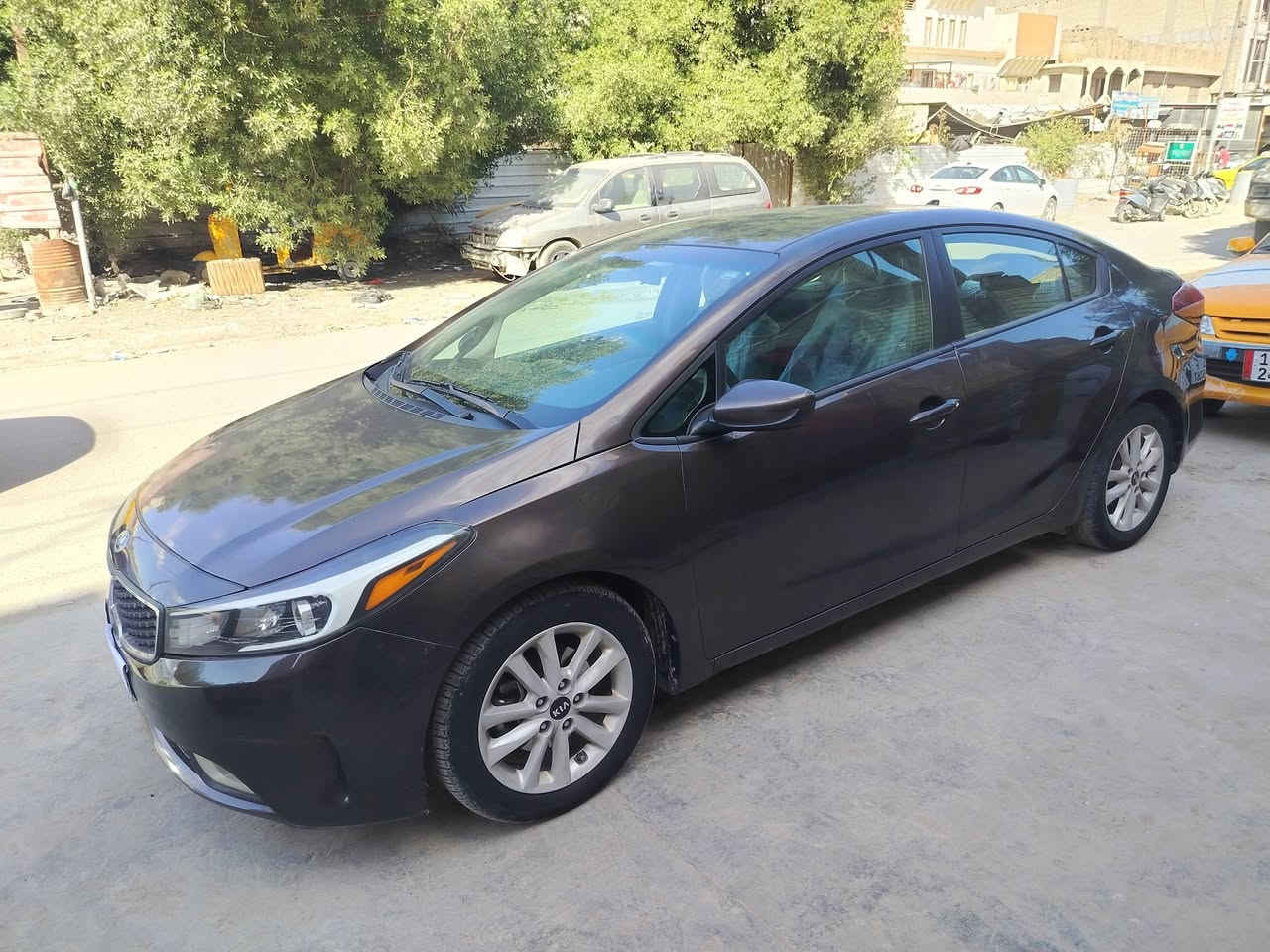 السلام عليكم
فورتي موديل 2018 وارد امريكي حادث بنيد فقط بدون ايرباك ماشيه 129 وصور لحادث ولسونار مرفوقة بالصور مواصفات فول عدة الجلد والفتحة لسيارة خير من الله اي نقص مبيه السعر 113 وبيهةمجال بسيط للستفسار الاتصال على الرقم *********** او *********** 
مكان السياره بغداد الامين الثانية
