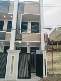 يتوفر لدا مكتبنا مشتمل للبيع المساحه 60م بناءً حديث زيرو يحتوي على ثلا...