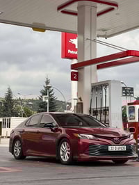 كامري LE • ٢٠١٨ • صندوق مصبوغ