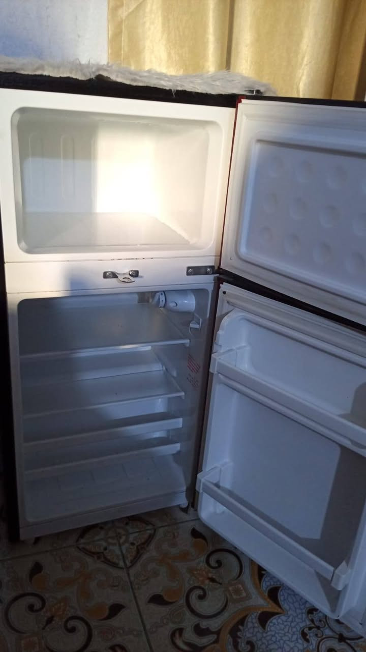 ثلاجه زغيره لبيع نضيفه واي عطل مابيها سعر 100


**إذا كنت صاحب هذا الإعلان وتريد حذفه لأي سبب، رجاءا أرسل رسالة إلى الدعم الفني**