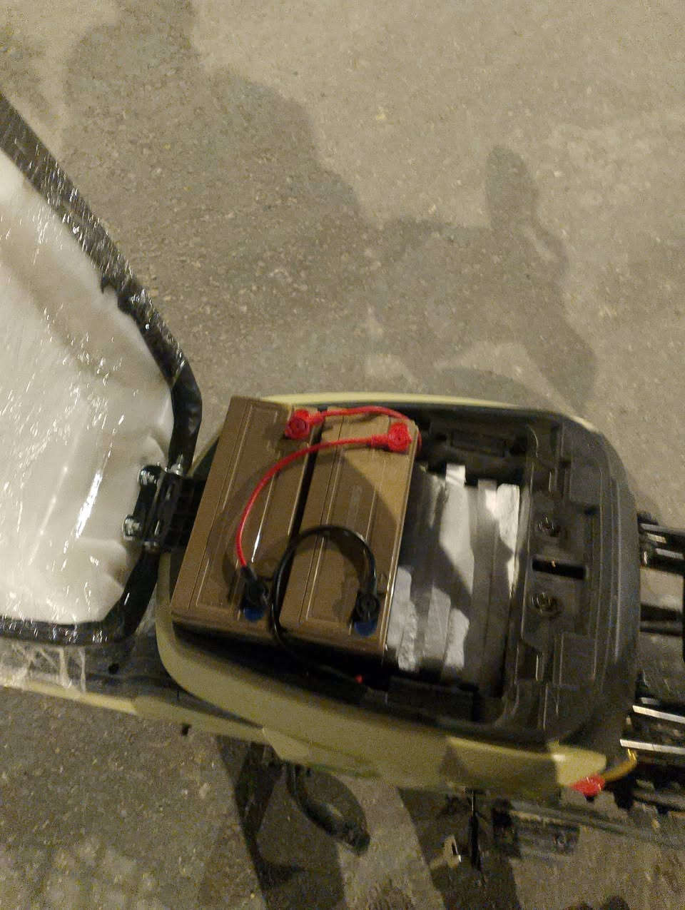 سلام عليكم ورحمه الله وبركات دراجه شحن ار 9 2026البيع بيه كسر يم المدكر الكدام  وين الاكشن شويه سعر 550وبيه مجال الطيبين عنوان بصره منطقه الحشد خلف ياسين خريبط رقم فقط واتساب ***********
