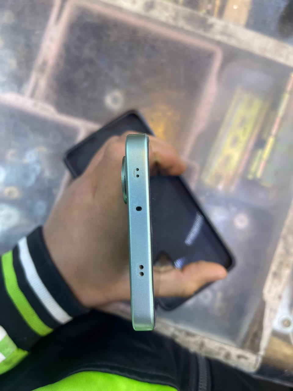 بوكو x7برو 256جيجا الذاكرة الداخلية 12+12 شاحنة 90 واط ذاك اليوم اخذتة كامل ملحقاتة 120 فريم بالبوبجي مكاني بغداد الامين الثانية *********** السعر 325الف
