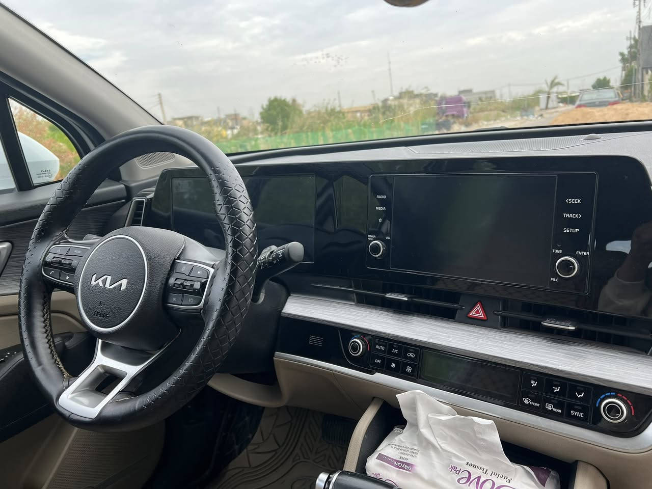 السلام عليكم سبورتج 23 فول مكفوله ماشيه 70 الف السعر 23500$ للاستفسار
***********
