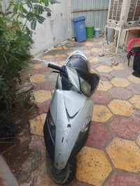 دراجة حلوة سلف هندر كهربيات كلها تشتغل للبيع سريع ع بيعة مكاني بغداد  ...