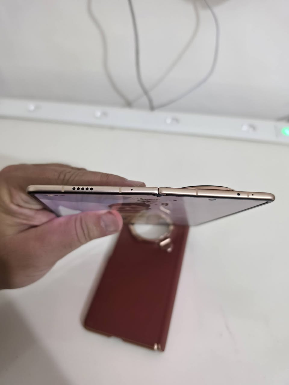 Honor 
V3
512 /12
كلشي واضح بلصور
نسخه عالمي 
دبل خط
  عربي بل كامل 
كل شغال شرط الفحص وضمان
كامرات اتصال واي فاي شحن 
بدون ملحقات فقط تلفون 
بسعر x9d
450 الف قفل 🔐 🔐 🔐 
يوجد توصيل
***********
