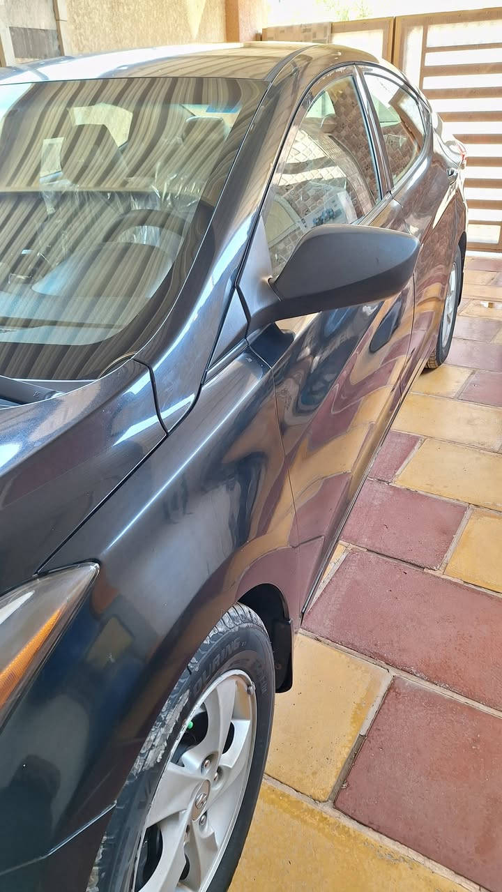 السلام عليكم
النترا موديل ١٥ امريكية بغداد باسمي رقم الانكليزي الجديد وهزه جديده سيارة بدون حادث كلين ليبل واحد مكينة وكير مامفتوحات صدر امامي خلفي جديد تخم تاير تبريد تدفئة شغال السياره اي نقص مابيها 
السعر ١١٢ وبيها مجال 
الرقم ***********
