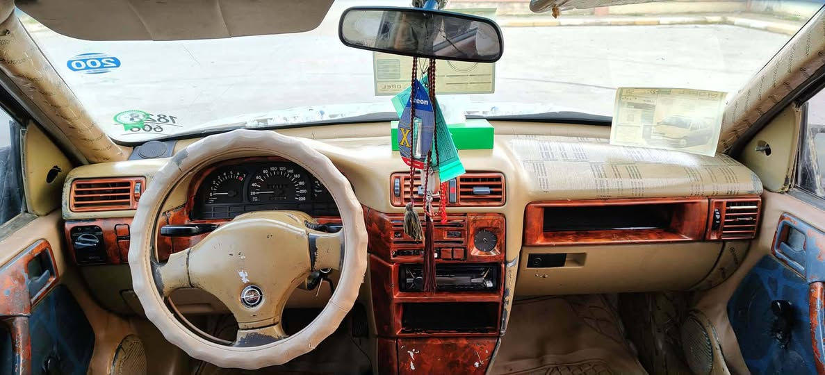 ئۆپڵ ڤیکترا مۆدیل 1991مەکینه 18گێڕومەکینەی بەشەرتی فیتەر تەقەو ڕەقەی بەشەرت دەعموو لێدراوی نیە تەبریتی گەرمی ئیشەکات نەموسە نەبڕاوەیە ئاڕمی پلاستیکی سلیمانی سعر26گڵا ژمارەی خاوەنی ***********
