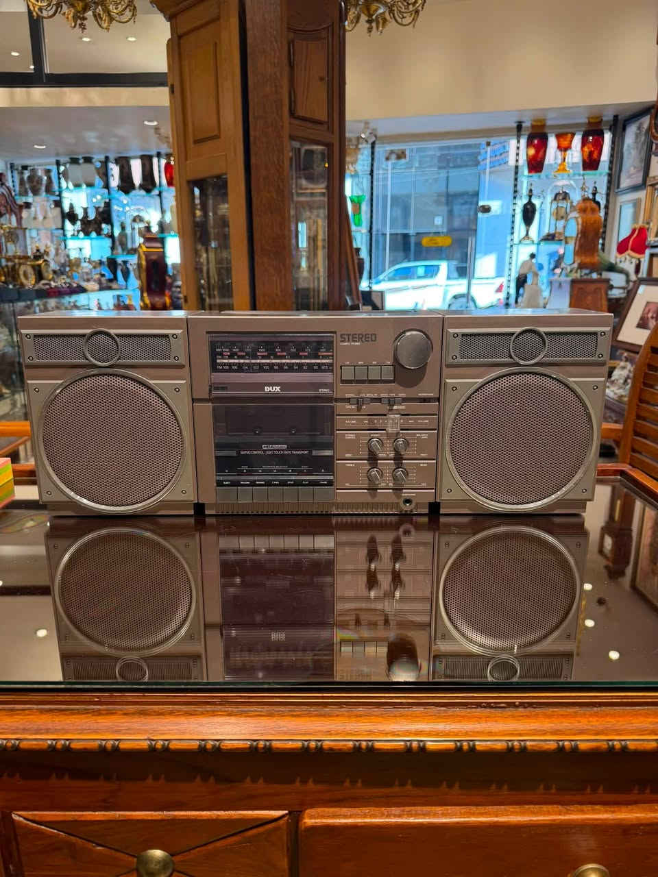 أيام الكاسيت الجميل والزمن اللي ما يتعوض 📼
للاستفسار عن السعر وتفاصيل الشراء، يسعدنا زيارتكم أو تواصلكم معنا:
 حكايات الأنتيك
 📍 العنوان: بغداد - الكرادة - ساحة الواثق - قرب مطعم كص الآغا البغدادي
 📞 رقم الهاتف: ***********
