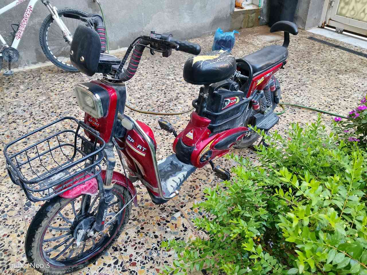 باسكل شحن للبيع
خمس بطاريات مع شاحن 250W 
موديل 2025

sport

60v.     1000W

اربع سرعات السعر 300 بي مجال بصيط للشراي 

*********** واتساب مكاني كربلاء مقابل مستشفى الكفيل

