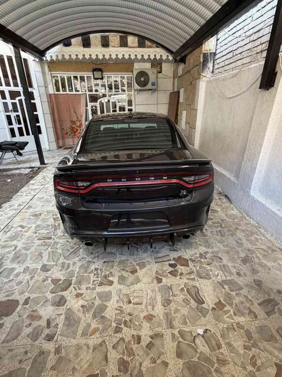 جارجر ساكت باك 6400 وات بدي اصل كمرك مدفوع بدون رقم السيارة رقم ***********
