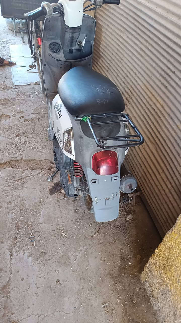 السلام عليكم
بوليس للبيع ياباني كفالة 
مال رمبه 
$950 وبيه مجال 
***********
