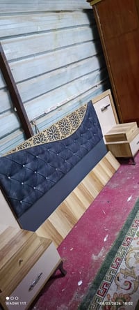 5 قطع نظيفه جدا ع شرط 350  07819722984