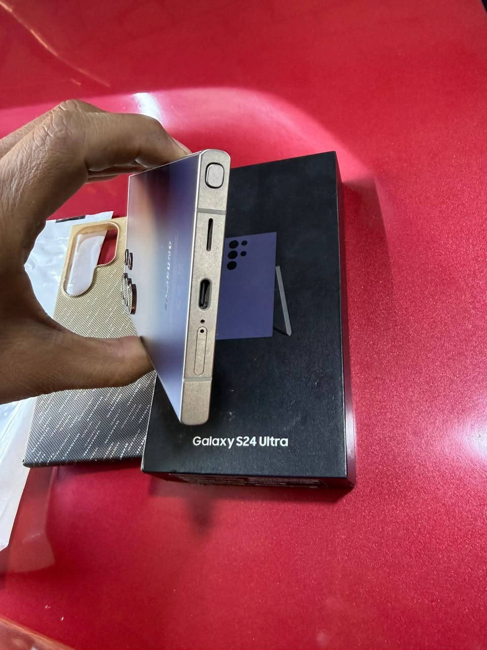 للمراوس فققققط بأحدث
جهاز اس 24 النتر ذاكره 256
الجهاز نظيف جدا الون الجديد 
مع كافه ملحقاته 
للمراوس فقط باحدث او مع جهاز هواوي بيورا 80 
متواجد وات ساب فقط 
***********

***********
