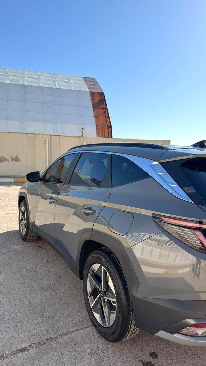 السلام عليكم 
هیوندای تكسون 2025
سعر :185 
  
عداد المسافه : 5 الف
حجم المحرك : 2.5L (4.سلندر )
السياره کامله و جاهزه بدون مصرف 
ملاحظه : بوند وچاملغ  صبغ بدون نقطه دواخل 100% 

فول مواصفات 
فتحة سقف 
دةبل اكسل 𝟒𝐱𝟒
تتقدم وترجع بريمونت
كيج الكــــتروني 
انــــارة دشبول
بصمة ابواب
بصمة تشغيل 
تشغيل عن بعد (𝐑𝐄𝐌𝐎𝐓𝐄 𝐒𝐓𝐀𝐑𝐓)
شاحن هاتف لاسلكي
شاشة دشبول ديجيتال
شفتات استيرن
هاند بريك بصمة
اوتو بارك (𝐀𝐔𝐓𝐎 𝐏𝐀𝐑𝐊)
اوتو هولد (𝐀𝐔𝐓𝐎 𝐇𝐎𝐋𝐃)
اوتو ستارت (𝐀𝐔𝐓𝐎 𝐒𝐓𝐀𝐑𝐓)
اوتو ستوب (𝐀𝐔𝐓𝐎 𝐒𝐓𝐎𝐏)
رادار 360
رادار امامي (تحديد مسار)
رادار جانبي  (نقاط عمياء)
رادار خلفي (التحذير من الاصطدام)
حساسات 360
حساسات امامي
حساسات جانبي 
حساسات خلفي
نظام (𝐒𝐌𝐀𝐑𝐓)
نظام (𝐒𝐏𝐎𝐑𝐓)
نظام (𝐂𝐎𝐌𝐅𝐎𝐑)
نطام (𝐄𝐂𝐎)
نظام(𝐒𝐍𝐎𝐖)
كشنات أبيض بلادى 
جميع كشنات كهربائي
كشنات خزن+ميموري 
كشنات تبريد امامي 
كشنات هيتر  امامي وخلفي
تحكمات استيرن
استيرن هيتر
تبريد لمس
تبريد مركزي 
صندوق شفط كهربائي 
لايتات (𝐋𝐄𝐃) لید عدسة زينون 
بكلايتات (𝐋𝐄𝐃) لید
 ويل كروم 
تفاصيل اكثر الاتصال علی ارقام التاليه  
[[***********]]
‏ WhatsApp - Vibir
☎️ [[***********]]

عنوان📍عقره اكر, نينوى
