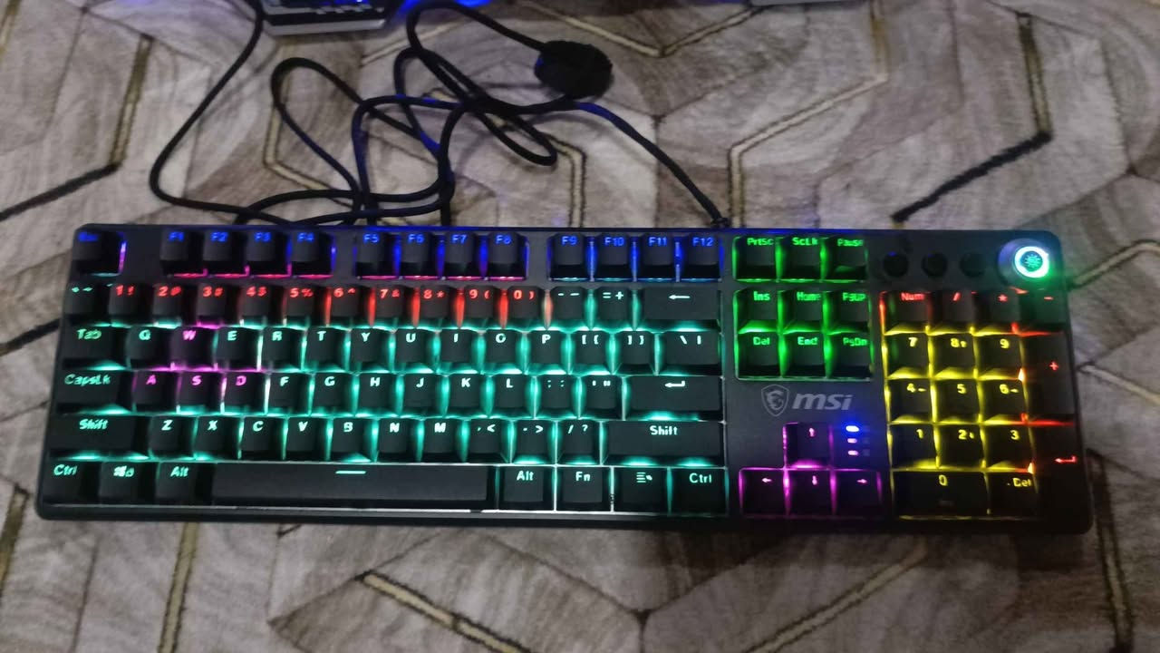 Keyboard MSI gaming RGB نصف ميكانيكي
صوت خفيف و اذاء فائق، متعدد الوظعيات و قابل للتعديل، بيه بكرة للتحكم بلصوت، عليه أيضاً كفر اسود من الشركة و يمكن ازالته بسهولة لكشف ارضيته الفضية دهوك, العراق


**إذا كنت صاحب هذا الإعلان وتريد حذفه لأي سبب، رجاءا أرسل رسالة إلى الدعم الفني**