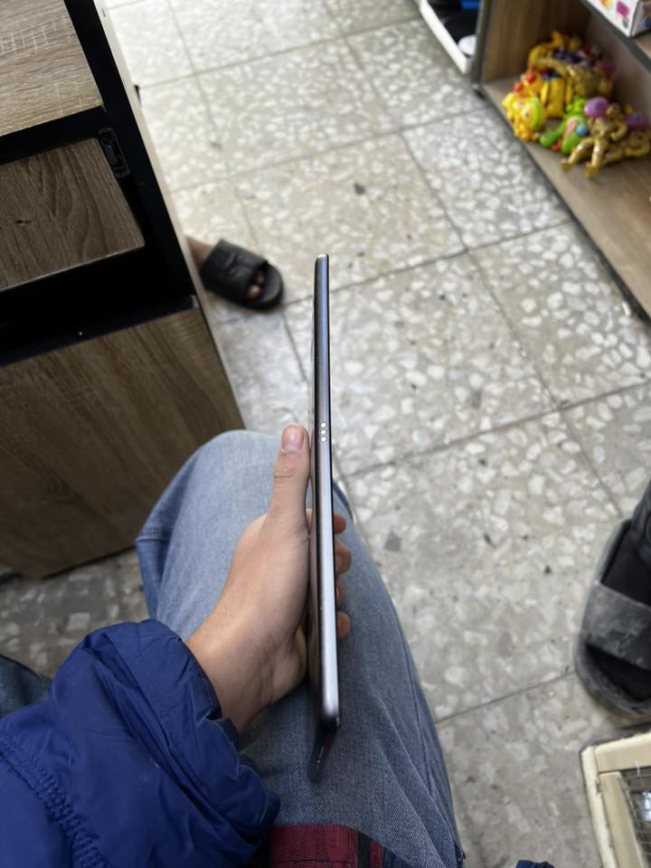 السلام عليكم ايباد 9 نضيف مبدل فقط بطاريه اصليه مال العاب ذاكرة 64 مكاني بغداد مدينه الصدر قرب الاورفلي للتواصل واتس ***********
