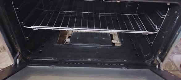 السلام عليكم
طباخ خمس مشاعل شغال للبيع 
الافران شغالة فوك وجوة
السعر 150وبي مجال
المكان بغداد المشتل
***********
يوجد اتصال او واتساب
