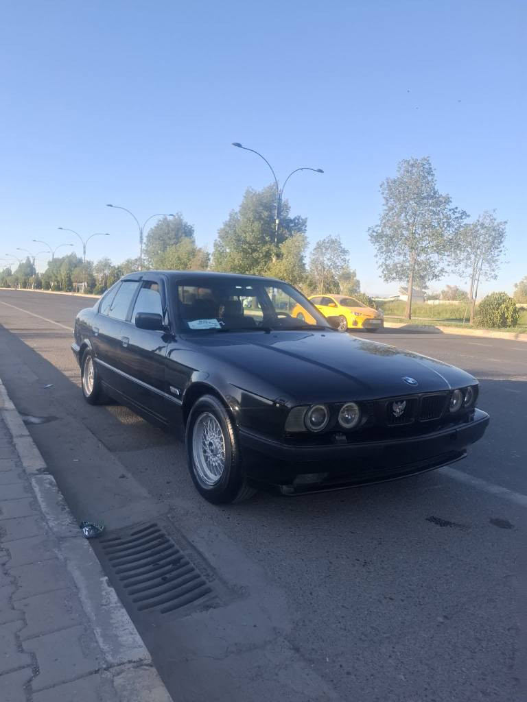 BMW 
مودێل 1994 قەپات مواسفات
توماتیک 4جام کارەبا
تەبرید گەرموسارد مەزبوت
گێرومکینەو تەقەورەقەی بەشەرت
یک جەمپی پیشی هەیە خفیفە بەدەنەکەی گورایە ئارم پلاستیک دهوکە بەشەرتی ئارمو اوەلیات هیج کێشەی نیە سحری 44مجالی برایانە شوین هەولیر  ژمارە موبایل  4878617 أربيل, العراق


**إذا كنت صاحب هذا الإعلان وتريد حذفه لأي سبب، رجاءا أرسل رسالة إلى الدعم الفني**