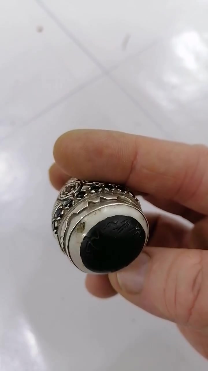 سعر المحبس الواحد ٢٠٠الف دينار


**إذا كنت صاحب هذا الإعلان وتريد حذفه لأي سبب، رجاءا أرسل رسالة إلى الدعم الفني**