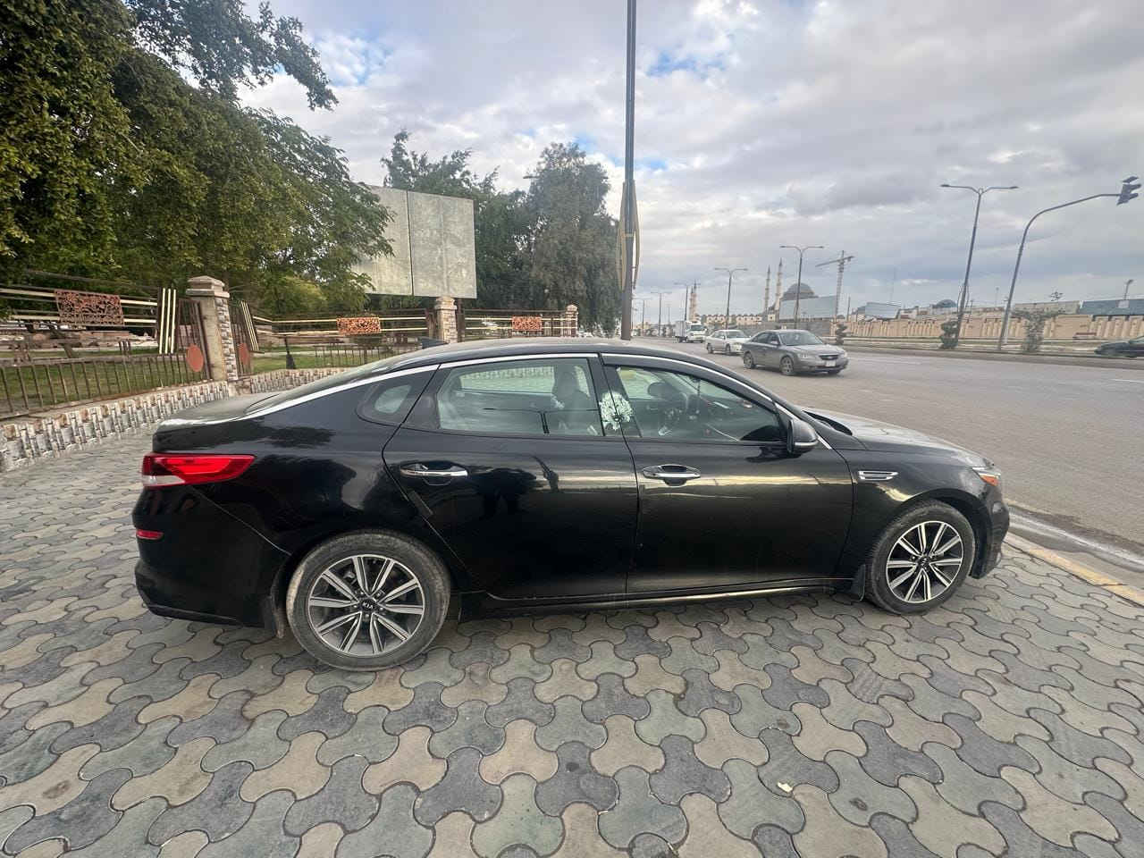 كيا اوبتما ١٩ امريكي فول موصفات ماعده البصمه بيه قطعتين باب وجاملخ الامامي مال الصدر مبدل بلادي وبيه باب وره سايق شخط يعني بارد صدر وتايرات وادامه كامله محرك ٢٤٠٠ GDiمابي اي تنقيص مال بيت سياره جديده بمعنه الكلمه وماشيه ٩٧ حقيقي السعر ١٦٠ وبيه مجال للشراي والعنوان فلوجة _*********** *********** وموجود سونار ماله سونار يم المندلاوي
