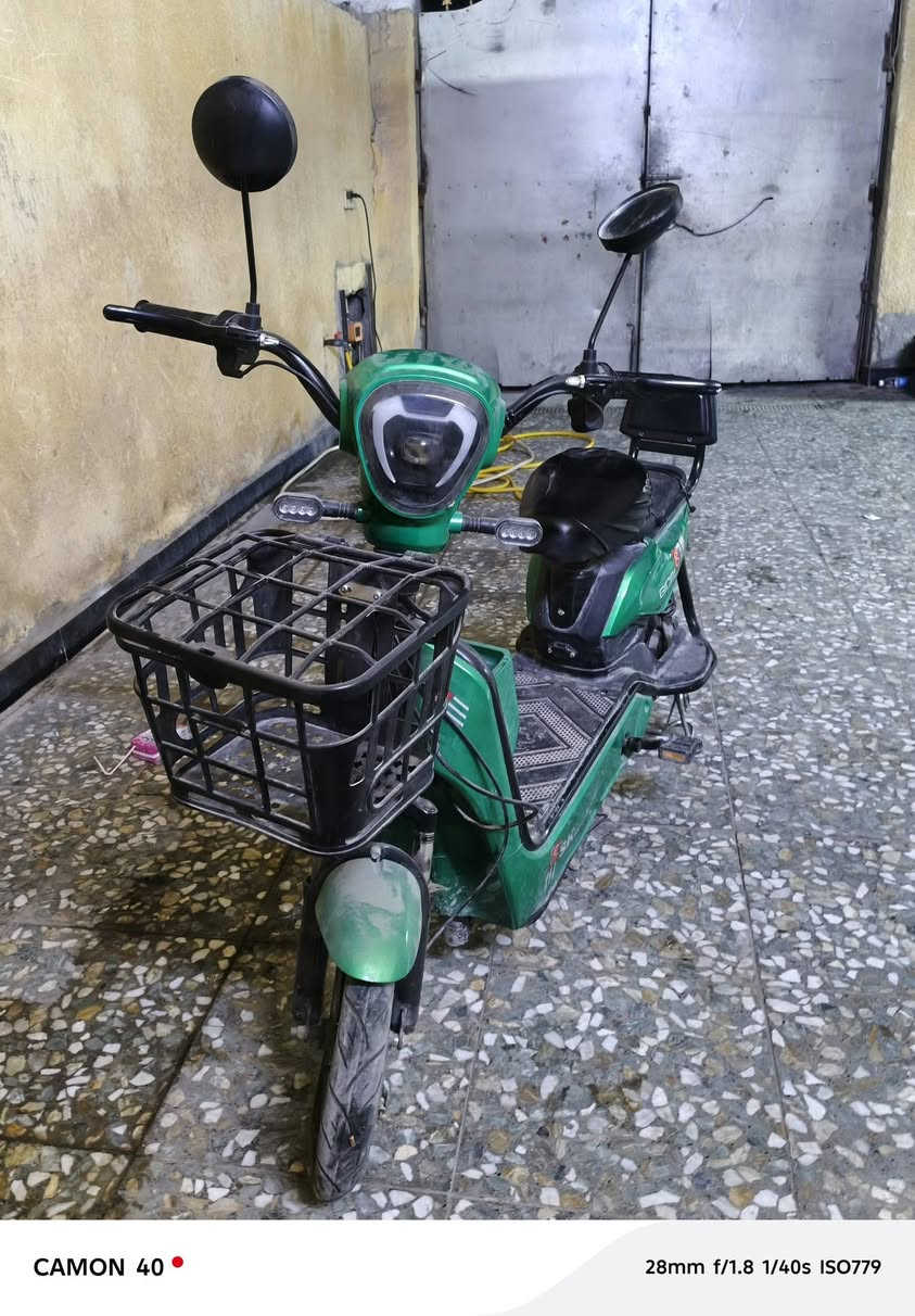 دراجة جديدة بس بنچر امامي شغالة كلشي مابيهة بصمتين و سويچين المكان العبيدي الشهداء الأولى شارع العابد الرقم ***********
