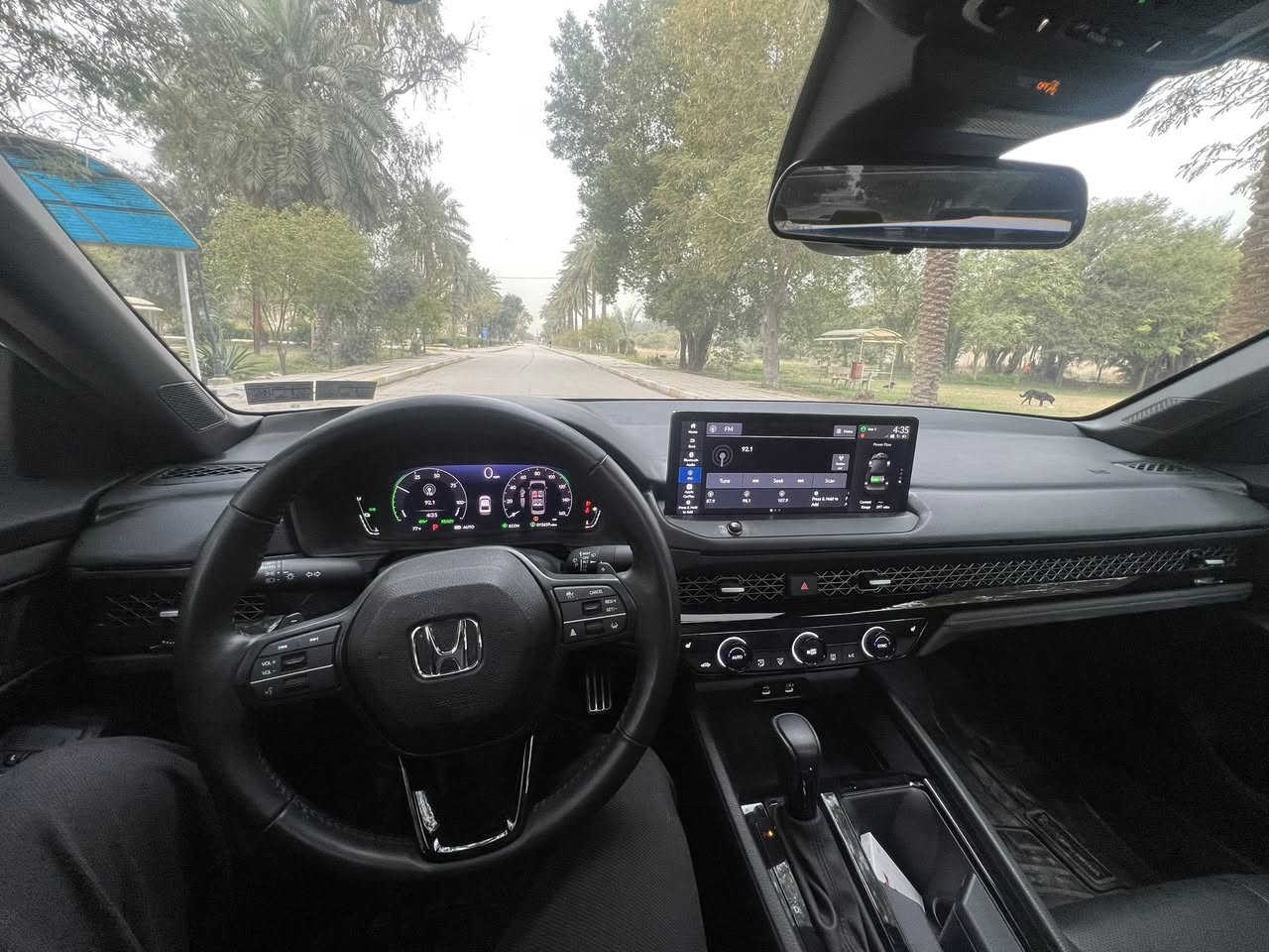 ‏ Honda Accord Hybrid 2024 Sport L
موديل :- 2024
♦️السيارة جاهزة بدون اي نقص
لون :- ابيض
قوة المحرك :- 2.0 Hybrid
عداد المسافات :- 14,985 ميل
مواصفات السيارة :-  Sport - L
♦️عدد المقاعد :- 5 مقاعد 
♦️بصمه عدد 1
♦️ شاشة نفكيشن 
♦️ تحكم مسجل 
♦️ تحكم سرعة 
♦️ بصمة تشغيل 
♦️ دخول ذكي 
♦️ لايت زنون 
♦️ رادار امامي 
♦️ رادار تحديد مسار 
♦️ كامرا خلفية 
♦️ فتحة سقف 
♦️ اوتو بارك 
♦️ هاند بريك بصمة 
♦️ درايف مود 
♦️ مثبت سرعة 
♦️ حساس مسافة امان 
♦️ اوامر صوتية 
♦️ مقاعد كهربائية 
♦️ مقاعد جلد  
♦️ مرايات كهربائية 
♦️نظام النقطة العمياء  
🔴🔴 198$ واصل  بغداد 
السعر بي مجال بسيط 
♦️مكان السيارة بغداد/ العامرية
للستفسار ***********
