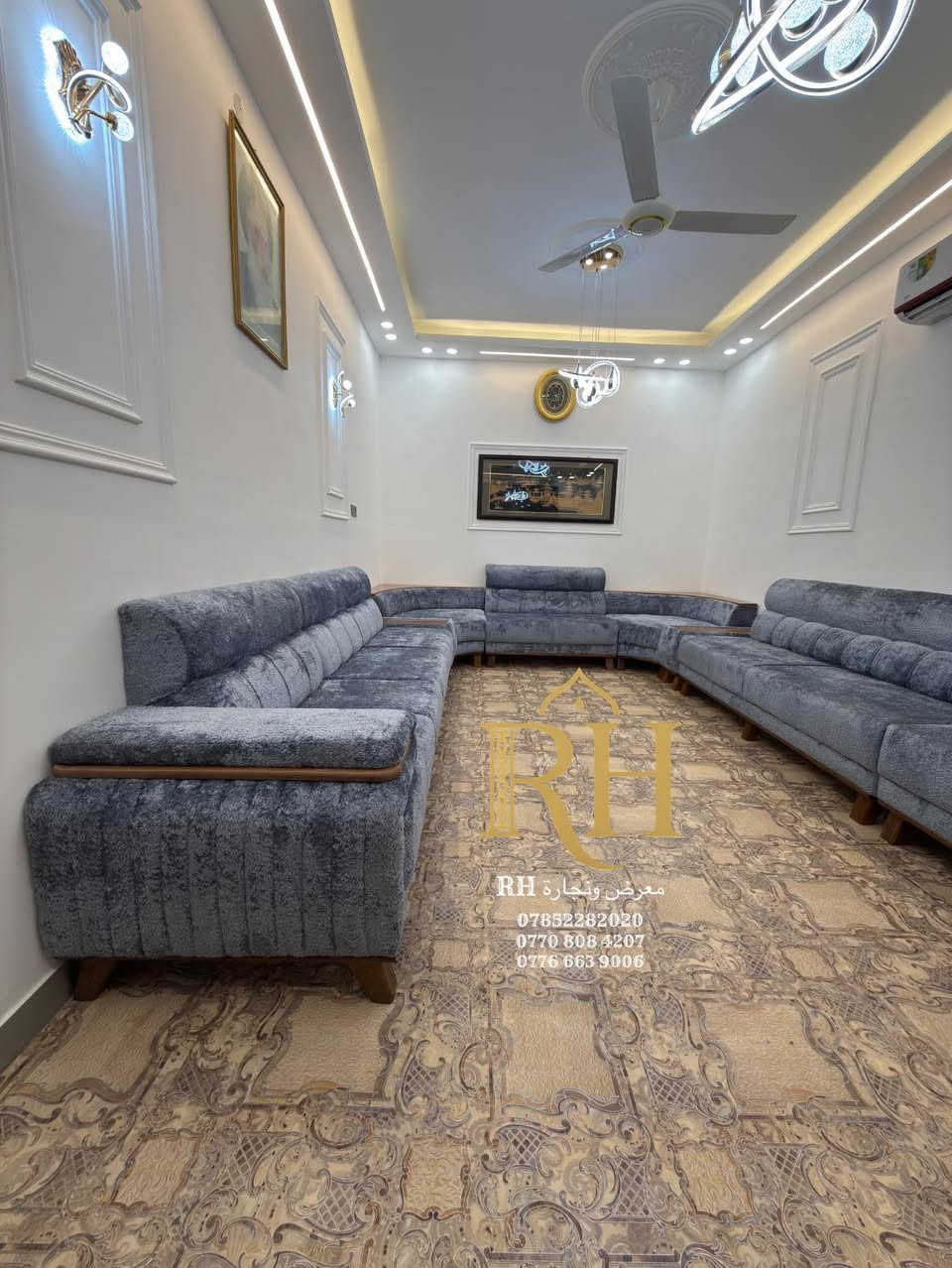 تم بحمد الله تعالى نصب ديوان موديل “بيانو ” بتصميم أنيق، مع فريم خشب ورجلين من الخشب الفاخر، ومن افضل انواع الاقمشة التي تمتاز بالنعومة العالية والمتانة .
يتوفر لدينا كادر لاخذ القياسات 
للتواصل على الأرقام التالية :
***********
***********

العنوان : شط العرب - الجزيرة - الچباسي
