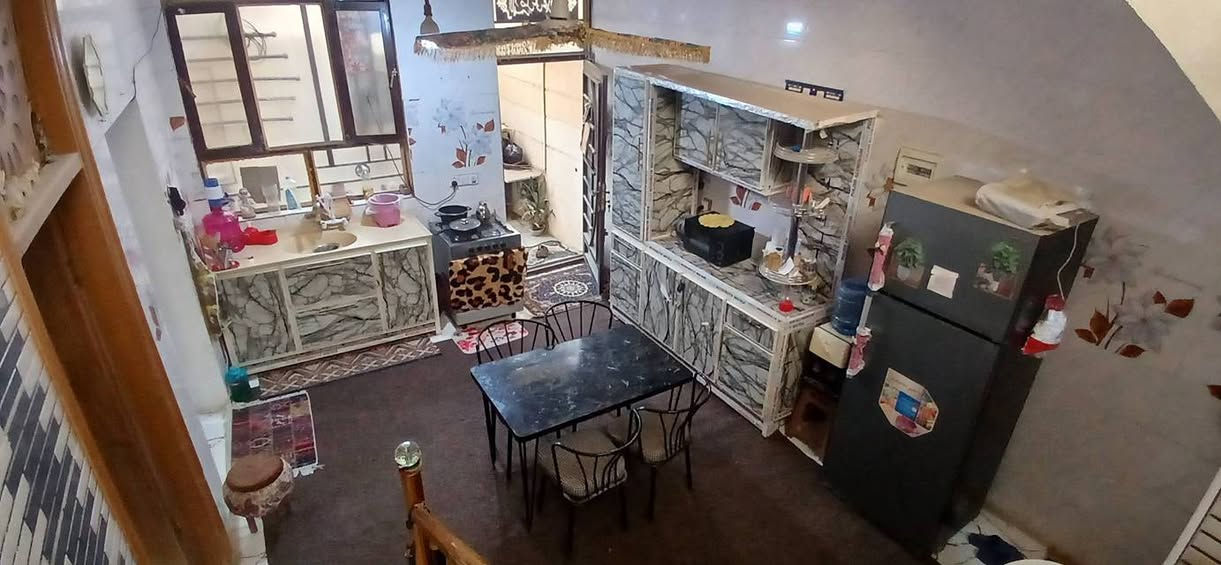 اللهم  صل  علـّۓ   محمد  وال  محمد  
السَلٱمٌ عـَلـْيگمّ-ۈرحـْمّـٌة ٱللـّہ ﯙبُرگـّاتہ
يعلن    مكتب   الشريفي للعقار 
عن  وجود   بيت      للبيع   المساحه   100 متر   البيت   ركن     بناء  حديث   
الموقع   حي  المرتضى   قريب   ع  شار ع   العام    البيت   مربع   يتكون   م̷ـــِْن   غرفه  وصاله   ومطبخ   واستقبال   
السعر    53   وقابل   للتفاوض   
اي   استفسار   
***********
***********
***********
