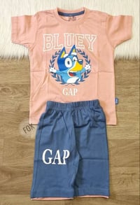 ملابس أطفال صيفية • على الطبيعة