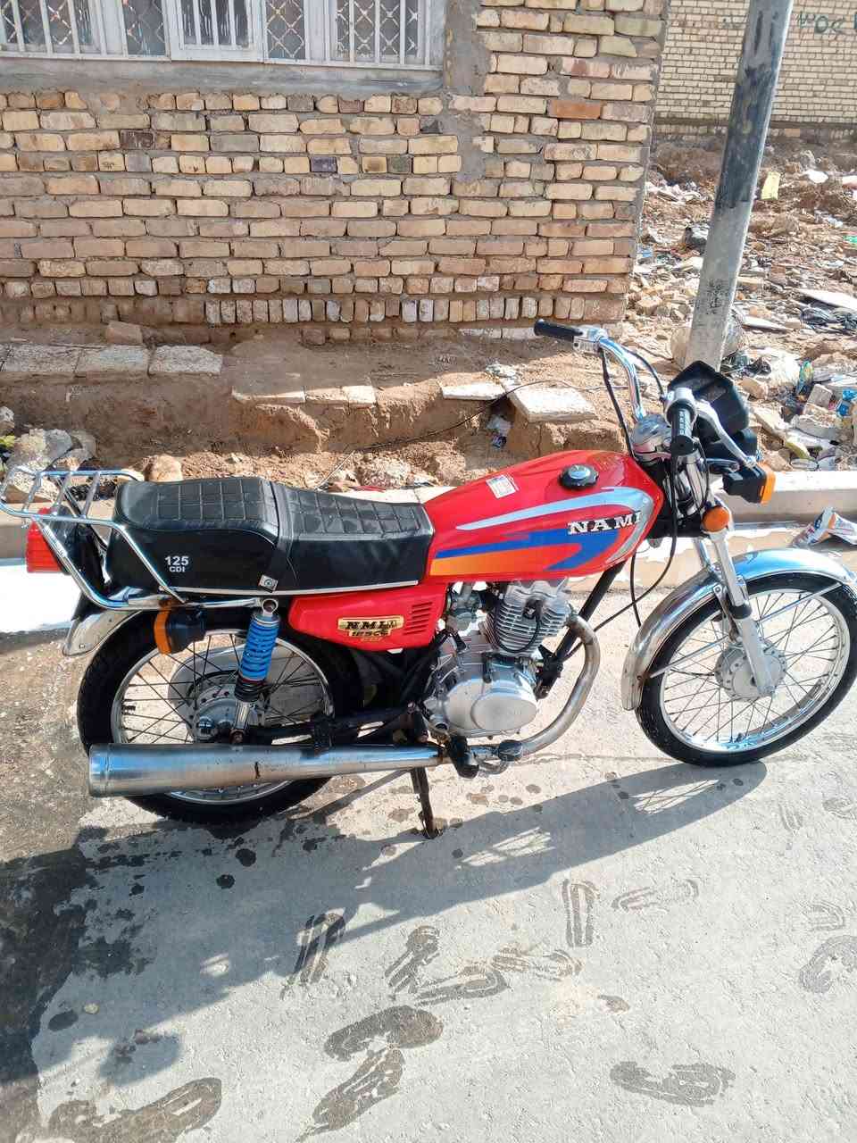 السلام عليكم دراجه للبيع موديل 2019 اوراق كامله وكيله الحيدري مكينه بلاديه ما مفتوحه يراد له شغلات بصيطه السعر 1000وبيه مجال مكان حي الفاطميه ***********
