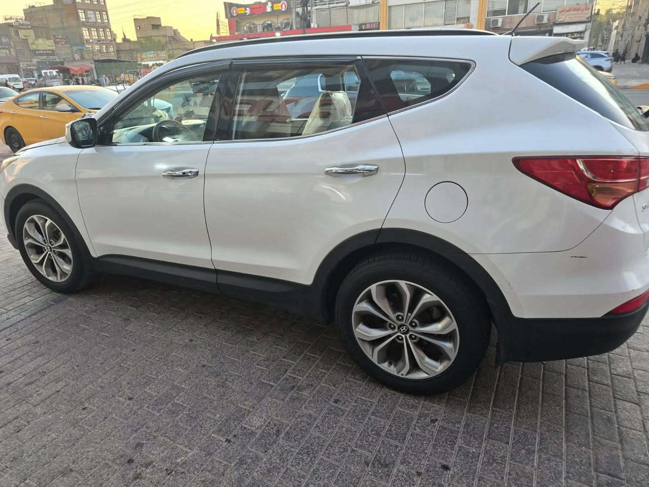السلام عليكم سنتافيا ٢٠١٤ وارد خليجي فول واحد ع واحد رقم بغداد سنويه وهزة جديده سيارة جاهزه من كل شي مبيها اي نقص سعرها ١٥٣ لاستفسار ***********
