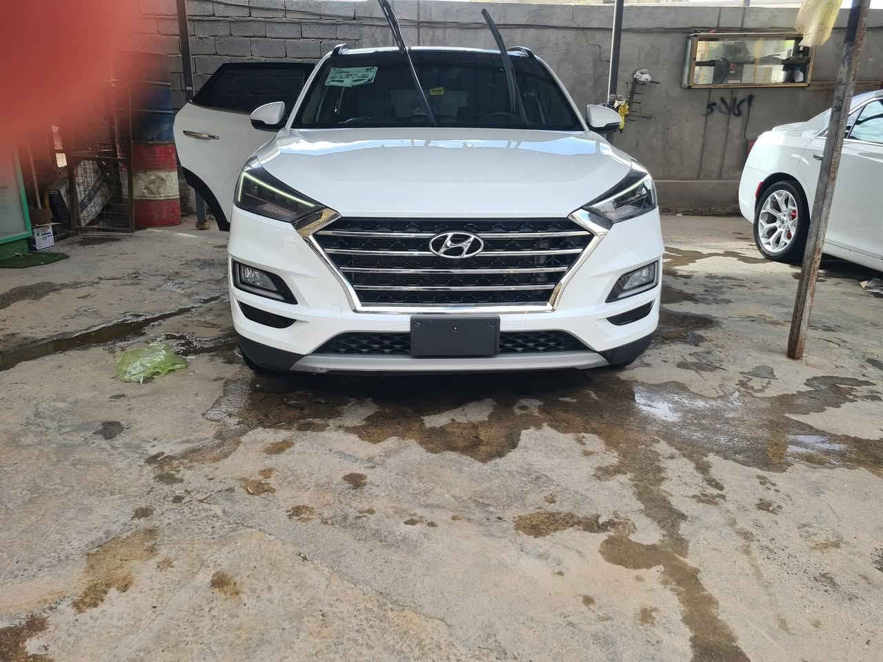 السلام عليكم ورمضان مبارك عليكم من رخصة الأدمن المحترم 
سياره توسان للبيع (بدون لوحات)
موديل ٢١ فول الفول أمريكي 
مواصفاتها
١.بانوراما
٢.بصمة ابواب وتشغيل
٣.لايت زنون عدسات عدد5 والبك لايت لد ايضاً
٤. كشن تبريد تدفئه وكهرباء سائق +الصدر
٥.شاحن واير ليس
٦.جنطه كهرباء 
٧.اشاير مري
٨. شاشه كبيره بلاد 
٩.4 كامرات 360درجه امامي وخلفي وجانبي
١٠.رادارات جانبيه واماميه مانع اصطدام
١١.فور ويل H TRACوتحديد مسار
١٢ سايد بريك بصمه وتوقف اوتو هولد في الازدحامات
١٣.محرك 2400
١٤. كشنات جلد اصلي والكشن الخلفي هيتر 
ملاحظه السياره حادثها سرقة او تخريب بدون ايرباك ماشيه 44 فقط بدون لوحات تترقم اي محافظه تحب اصوليه بدون اي نقص السعر ١٨٥ وبيها مجال بسيط للطيبين،مكاني بابل  هذا رقمي***********
