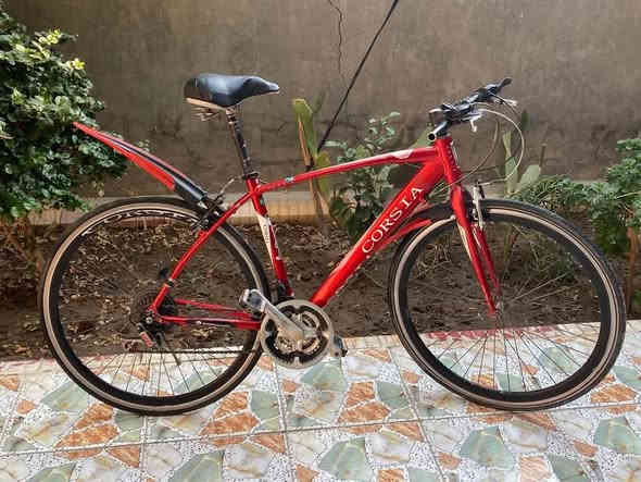 السلام عليكم بايسكل للبسع رياضي أسمه c700. موديل 2017 مكفول مامبدل بي أي شي فقط السرج كله شغال هو أحله من الصوره جديد المكان بابل الحمزه الغربي للتصال عله هذه الرقم فقط واتساب *********** السعر 160. وبي مجال للشراي
