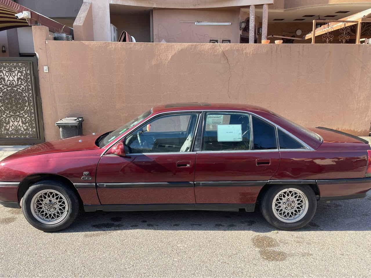 اوميكا موديل ١٩٩٠ 
بدون ضربه وحادث 
كير مكينه شرط لاصرف لابخار مكينه ٢٠ المرغوب 
بطاقه بانزين بيها مصبوغه جماليه فقط
تحتاج فقط ترتيب من داخل
للبيع سعر ٣٣ وبي مجال 
*********** كركوك, العراق
