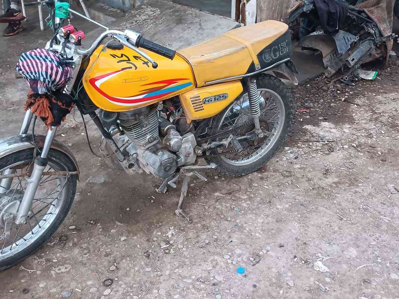 سلام عليكم
دراجه 18 للبيع 

سعر 325 مكاني اوبارا 

***********
