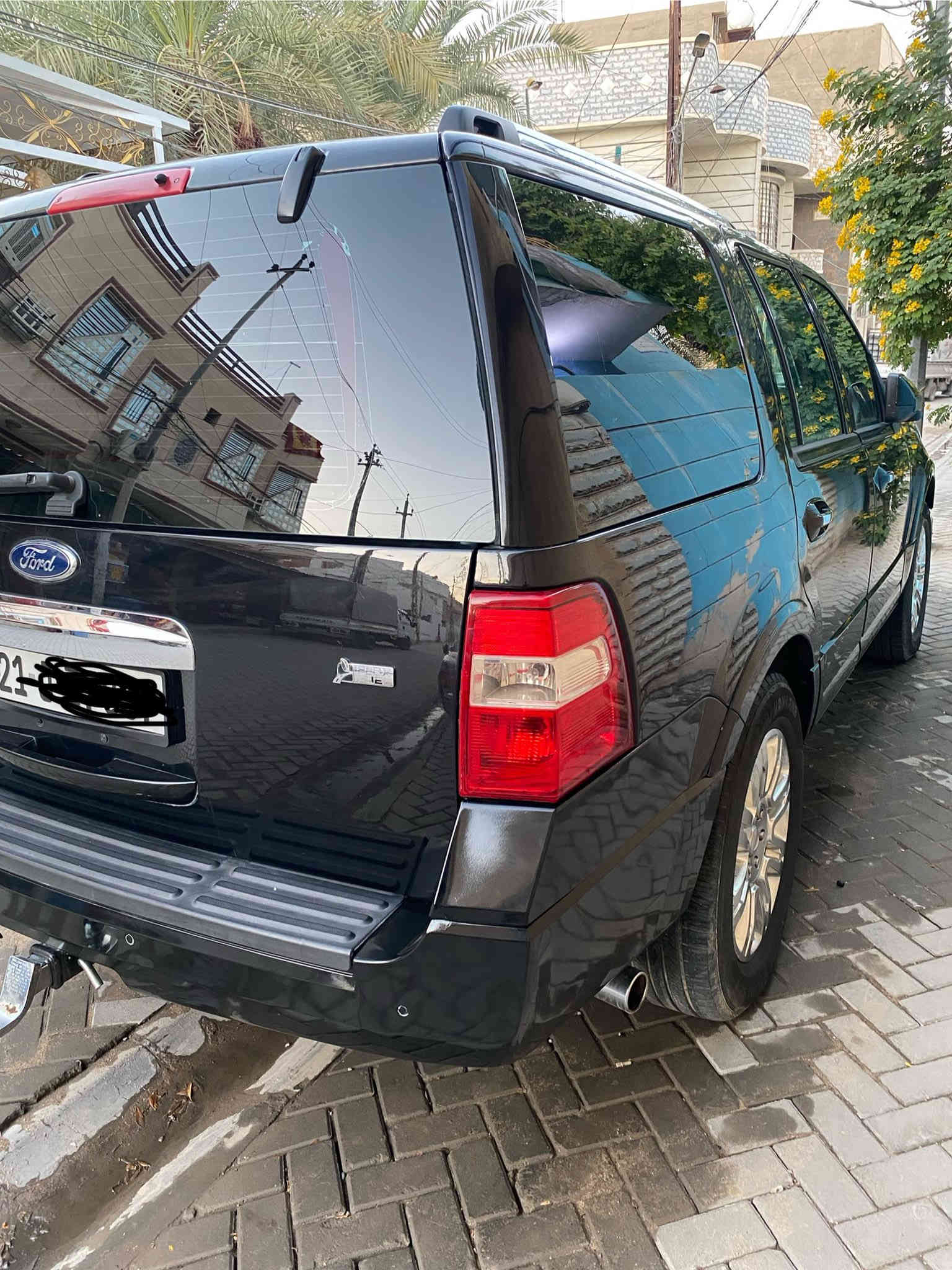 ***********رقم هاتف
فورد اكسبديشن ٢٠13وارد خليجي شركة نيڤا ليميتد ومعروف هذا النوع 
سيارة فول مواصفات محرك مرغوب ٨سلندر
مواصفات-سلايت-كشن كهرباء-كشن غزن-كشن بارد-حار-دوسات كهرباية-٧راكب-تحكم ستيرن كامل
فورويل-٤*٤-سندوق شفط-كود باب-حساسات امامي خلفي-بعد مواصفات هواية 
سيارةً جديد كلش واحد على واحد من دعامية لل دعامية 
سياره بأسمي سنويه وهزه جديده بغداد الكريعات الله شاهد متوازي على بيعها لشراء بيت سياره خاصه مالت بيت مال جنايه 
تخم تايرات صدر جديد بشرط 
كير محرك كفاله ترايك مع التبريد من زاخو للفاو كهربائيات كلها شغاله مابيها عيب فقط بارد باب السايق وصبغة الباب توحيد لون اخوان سياره مال جنايه كلش حلوه نصبتها تخبل
السعر 185$ قفل الميعجبه السعر يسمعنه كلمه حلوه الله يسهل امر الجميع سياره ليميتد مو عادي
