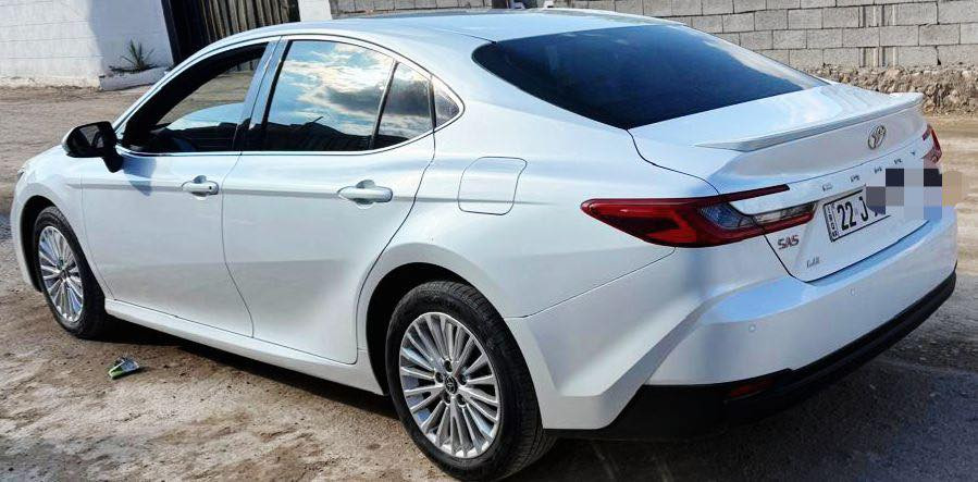 كامري 2025 بانزين ساز  مكفوله ماشيه 46 الف كتاب تضليل رقمها أربيل سعرها دفترين و75 ورقه عنواني الأنبار  رقم تلفوني ***********
