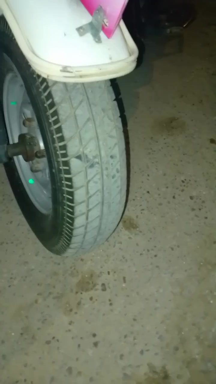 السلام عليكم تاير ويل كامل امامي نضيف كلش فتيله مابي ***********
